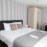 Hotel Acacia